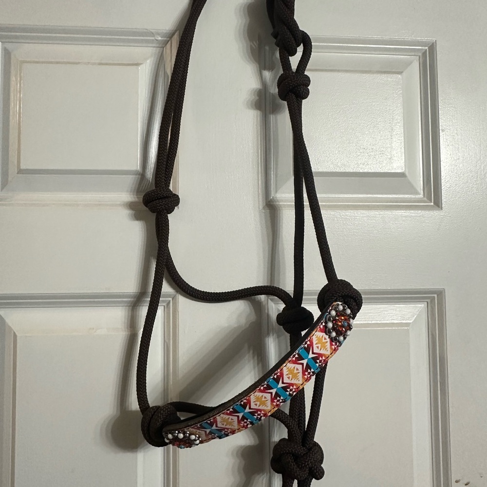 Tacktical rope halter with leather nose piece and conchos. - Picture 4 of 4